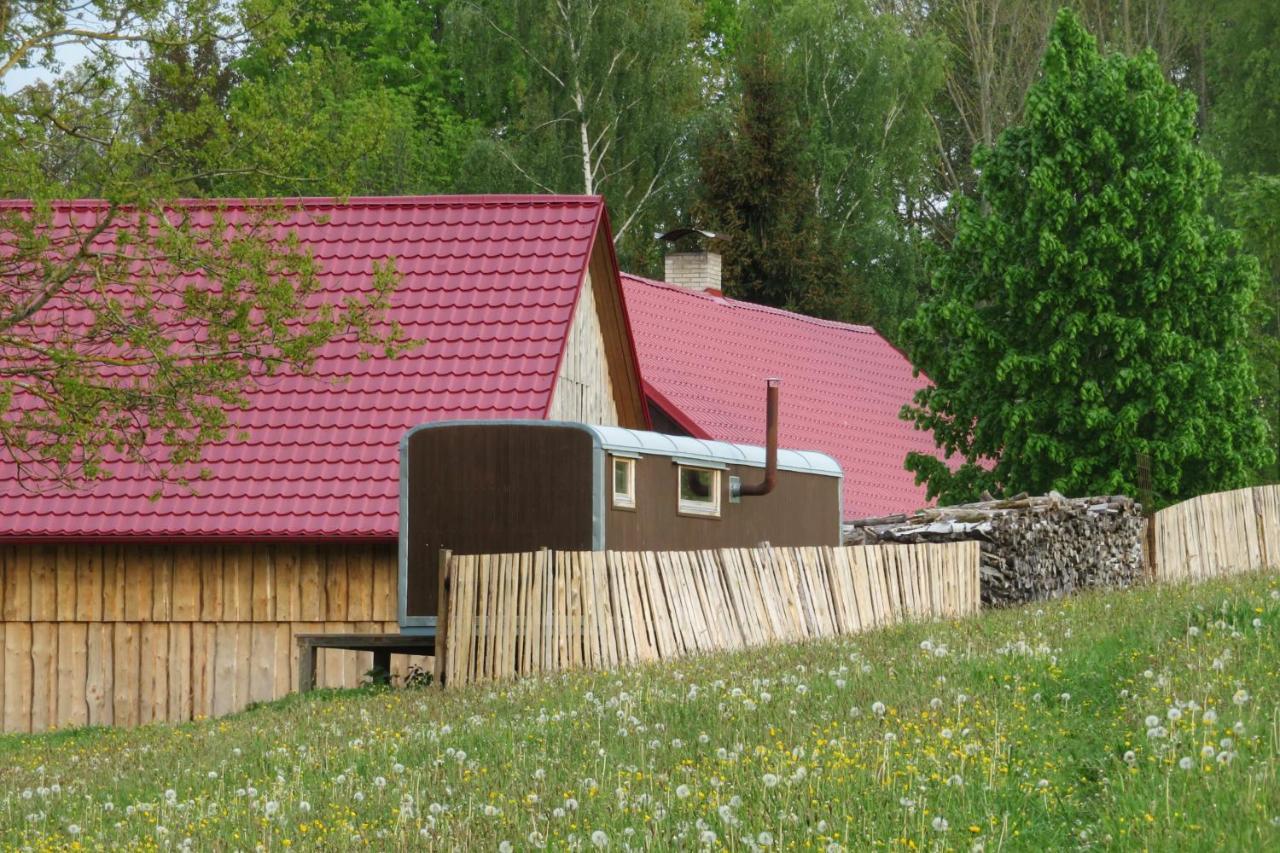 Maringotka Na Samote Na Kozi Farme Hotell Pobezovice Exteriör bild